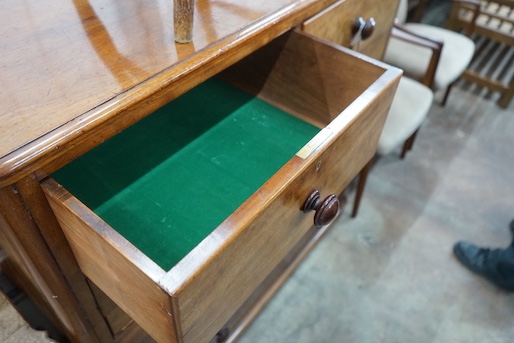 A Victorian mahogany chest of drawers, width 122cm, depth 55cm, height 120cm